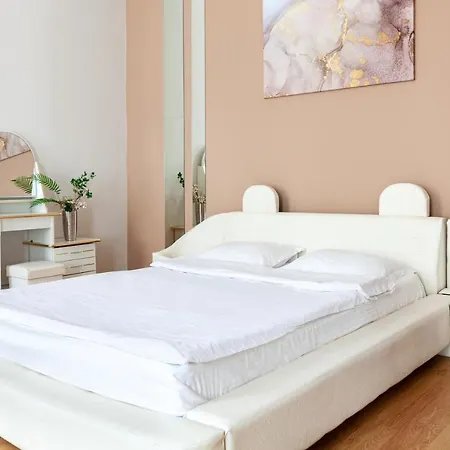 Leogrand Svobody 33 Daire *