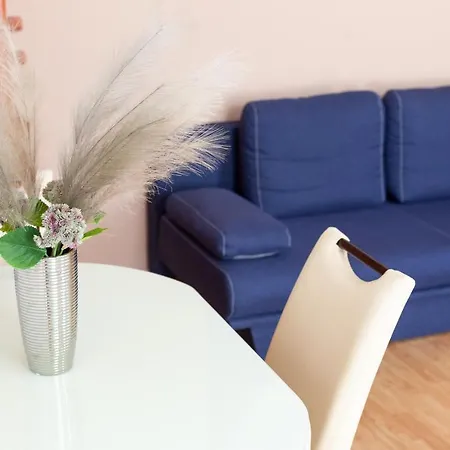 Apartment Leogrand Svobody 33