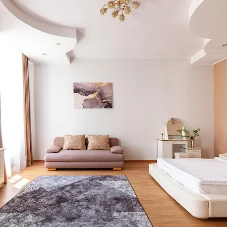 Leogrand Svobody 33