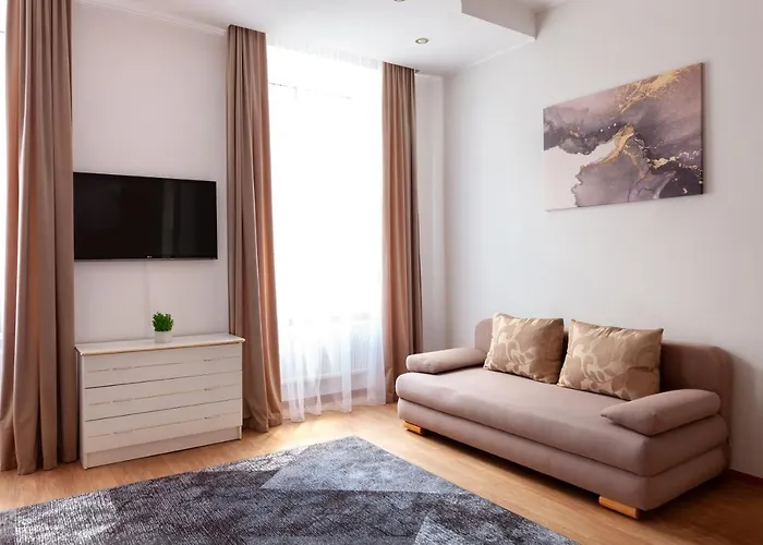 Leogrand Svobody 33 *