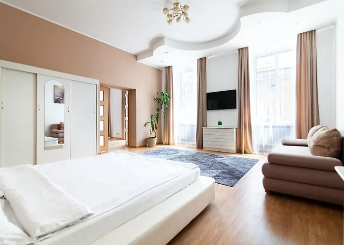 Leogrand Svobody 33 * Lviv