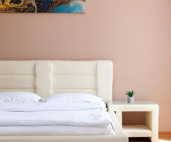 Leogrand Svobody 33 Appartement Lviv